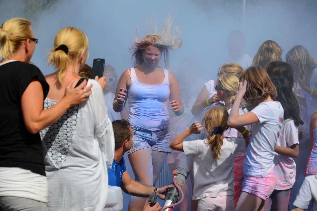 ../Images/Color fun run 2015 055.jpg